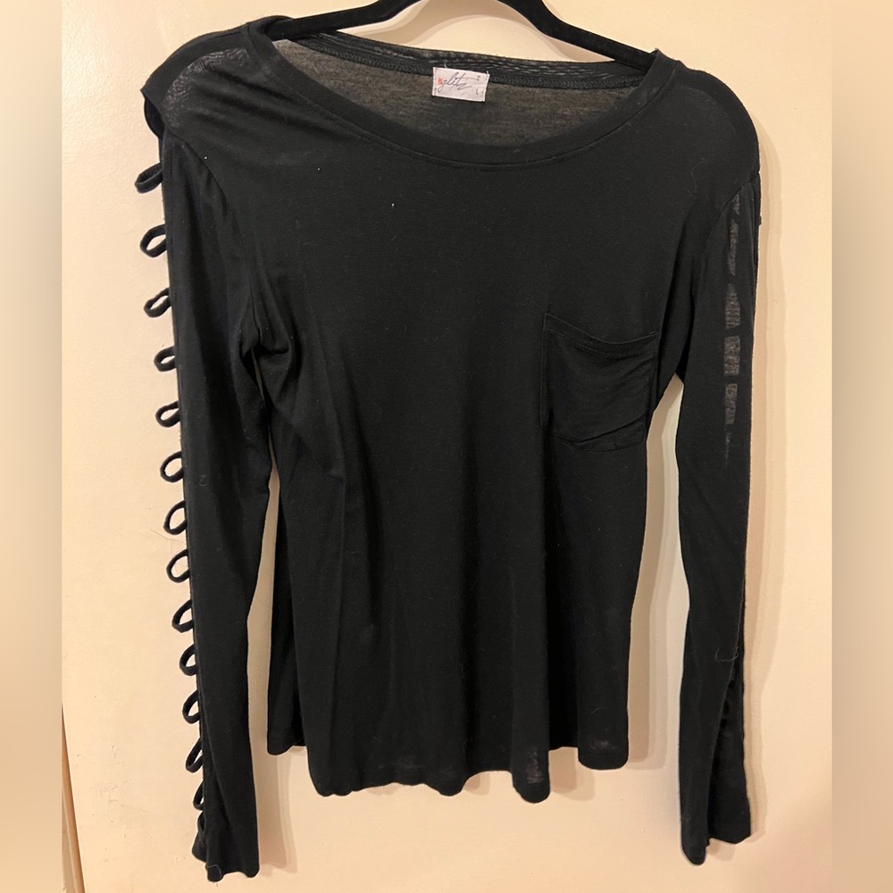 Glitz size large sleeve cut outs long sleeve black basic top